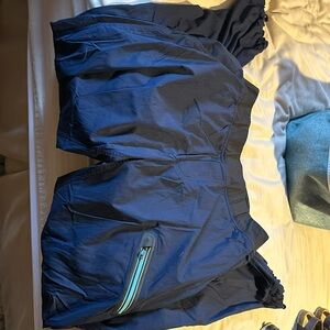 Lululemon light joggers sz L